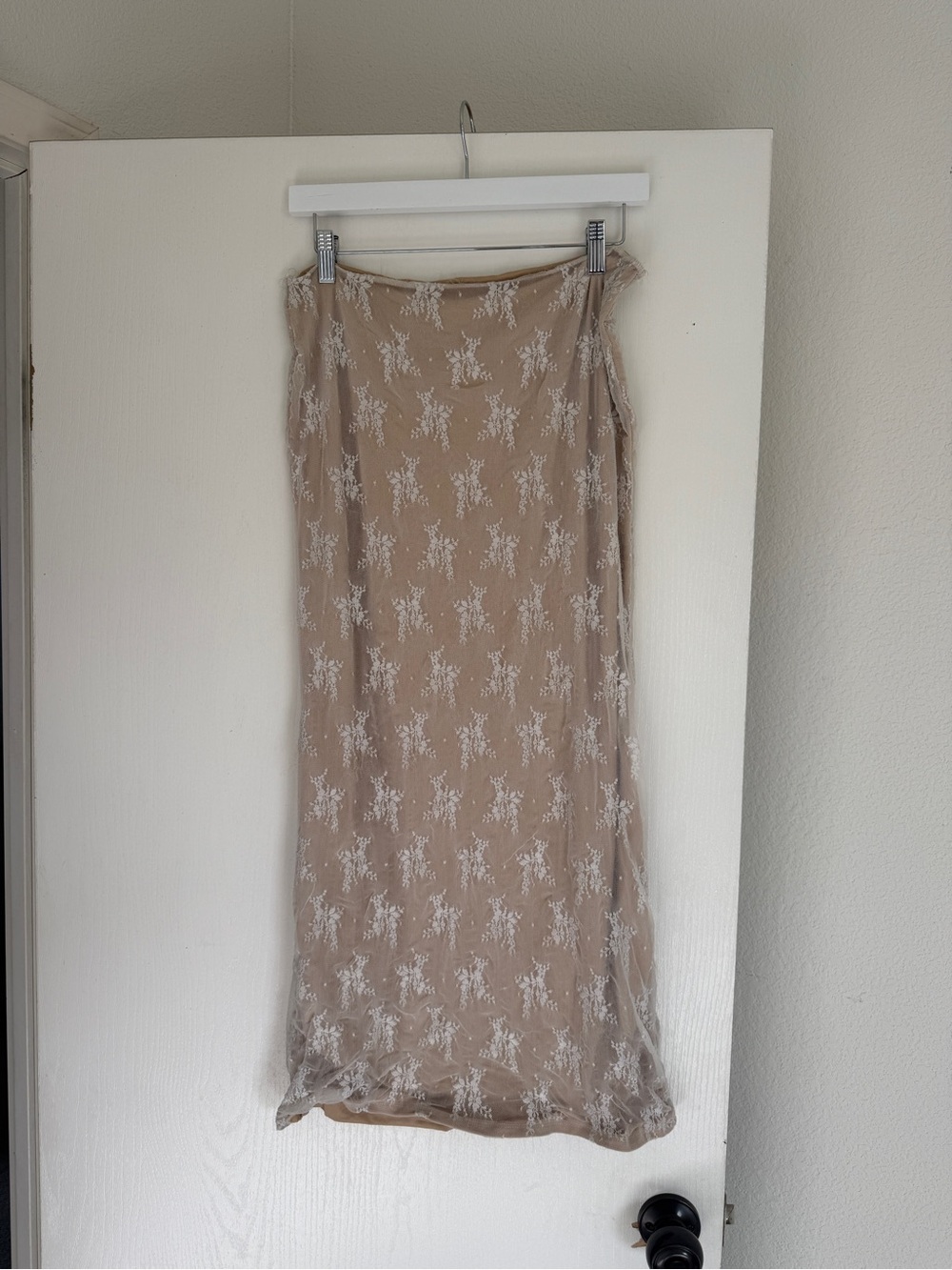 Tiger Mist Beige Lace Maxi Skirt